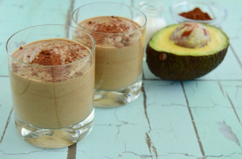 Chocolate Avocado Smoothie with MCT Oil &amp; Collagen (Keto-Friendly Reci
